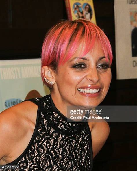 Sophia Rivka Rossi In Conversation With Nicole Richie Photos And Premium High Res Pictures