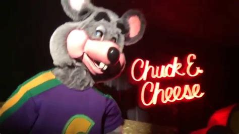 Chuck E Cheese Animatronics Freezing Due To Show Switching Youtube