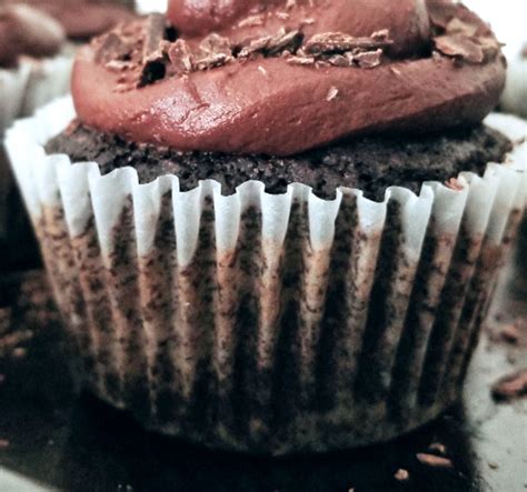 Mint Chocolate Cupcakes W Peppermint Frosting Keto Low Carb Sugar