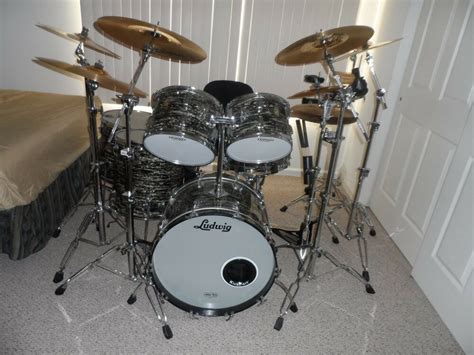 1984 Ludwig Classic Maple 5 Piece Drum Set In Black Oyster