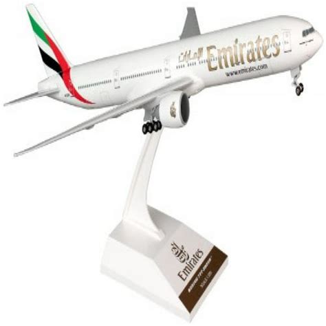 Daron Skymarks Emirates 777 300er Airplane Model Building Kit With Gear