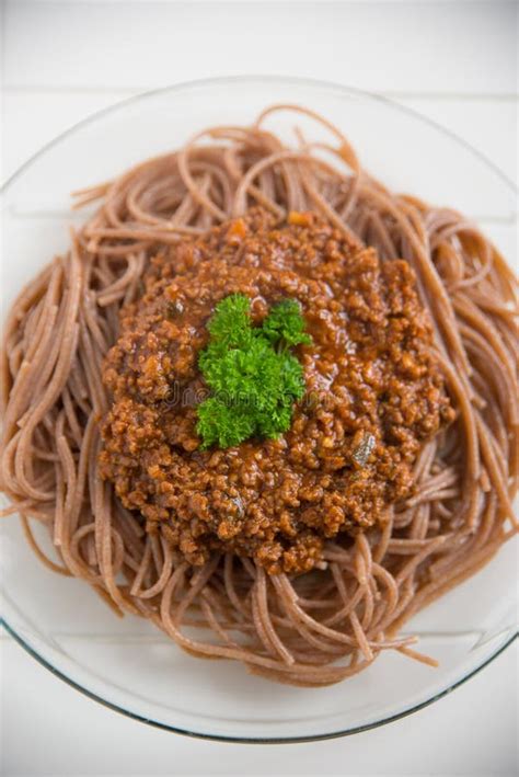 Whole Grain Spaghetti Bolognese Stock Image Image Of Garnish Leaf