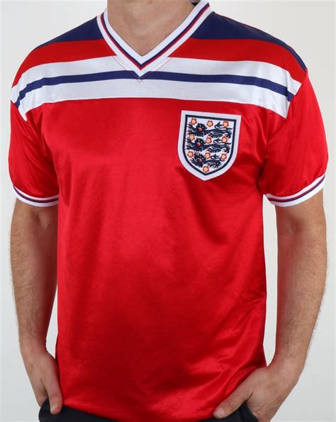 80s Casual Classics England 1982 Retro Football Away Shirt Redtee