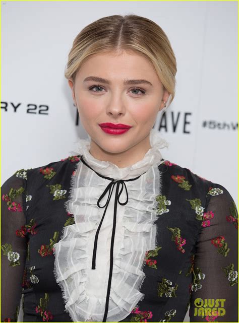 Chloe Moretz And Alex Roe Bring The 5th Wave To London Photo 3557168
