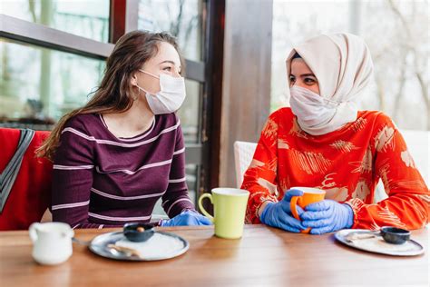 Etiquette Rules When Visiting Friends During A Pandemic Rdca