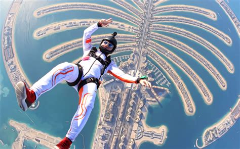 Skydiving In Dubai For A Thrilling Experience Akbar Travels Blog