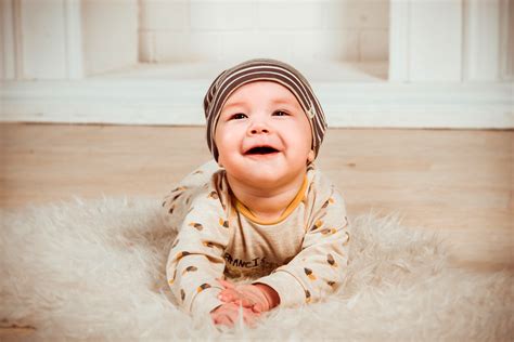 smiling-baby image - Free stock photo - Public Domain photo - CC0 Images