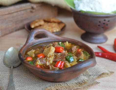 Dengan bahan dari daging dengan macam macam cabai besar merah hijau tapi tidak begitu pedas bahkan agak. Diah Didi's Kitchen: Asem Asem Daging Wonogiri