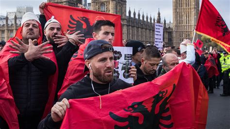 Μεγάλη Βρετανία Στοπ στη χορήγηση ασύλου σε Αλβανούς μετανάστες Τι