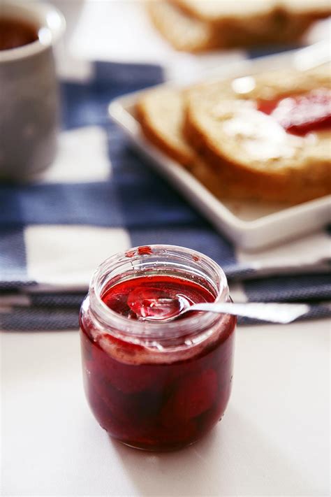 Exactly what i needed to refresh my memory. Easy Homemade Strawberry Jam Recipe