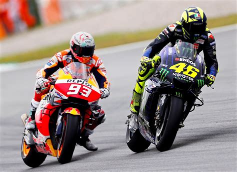 Yup, seperti yang dilansir speedweek, marc marquez mengatakan bahwa ia menilai keputusan rossi sangat baik dan pembalap spanyol tersebut. A throwback to Assen 2015: Rossi and Marquez go head-to ...