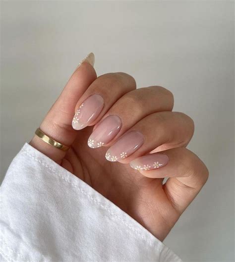 Soundslutty On Instagram Omg I Love These Nail Inspo In Neutral Nails Minimal Nails