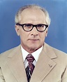 Erich Honecker: Martin Sabrow über Honeckers Kampf gegen Hitler - DER ...