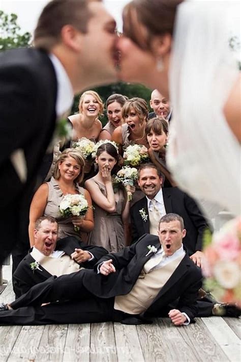 20 Funny Wedding Photo Ideas With Your Bridesmaids And Groomsmen