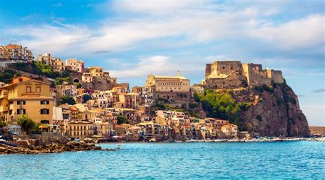 Ao seu gosto com estadia na praia. La isla de Sicilia le permitirá conocer la Italia más ...