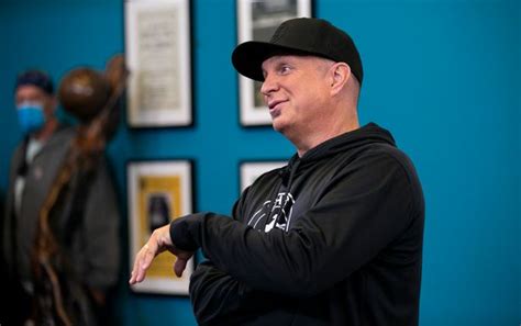 Garth Brooks Says He Has Shed 50lbs To Run Around Croke Park Stage