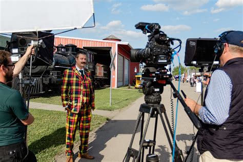 Behind The Scenes Of Extraordinary Finds Antiques Roadshow Pbs