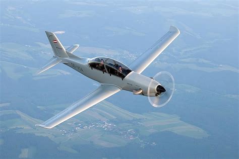 Diamond Dart 450 Ta 20 Trainer Ultralight Plane Model Airplanes
