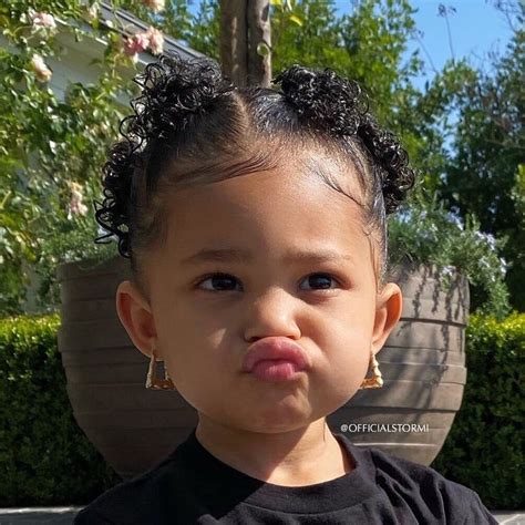 Travis scott shares new photos of stormi webster before music class. Pin on Stormi Webster ⛈