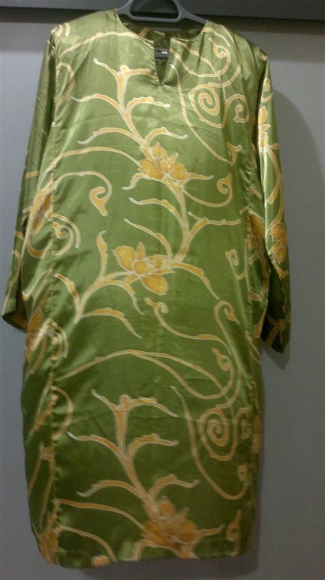 So dengan sepantas kilat mimi capai handphone dan search petua hilangkan turun warna pada baju yang berwarna. HappineSs + s0rr0ws + Love = LIFE ::: :: Baju Kurung Murah
