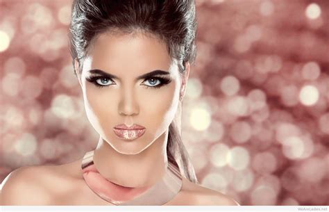 Get each month's beauty 'it list', find out what beauty products your favorite celebrities use, and see which celebs underwent this year's biggest beauty makeovers. Women beauty makeups 2015 2016