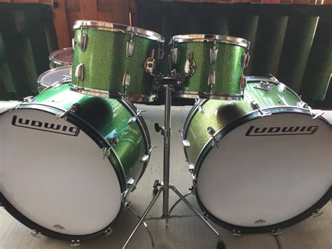 Ludwig 3 Ply Classic Maple Green Sparkle Drum Set Vintage 70s