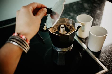 cómo hacer café en la cafetera italiana guía repsol guía repsol