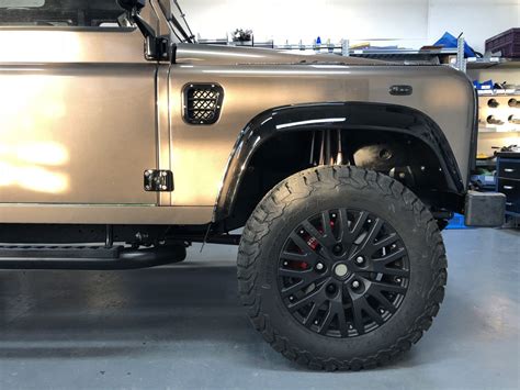 This page is a stub: Custom build your dream - The Landrovers | Custom build ...