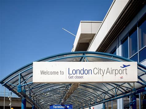 What Are London City Airports Operating Hours And Why Are They So