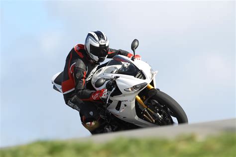 First Ride Triumph Daytona 675r Review Visordown