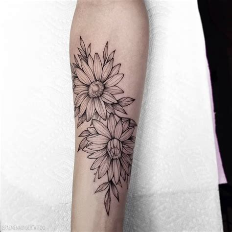 A Small Dahlia And Daisy For Her Forearm Let Me Know What You Think