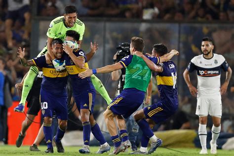 Club atlético boca juniors is an argentine sports club headquartered in la boca, a neighbourhood of buenos aires. Boca Juniors crowned Argentina champions | Daily Sabah