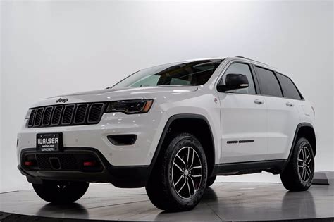 Pre Owned 2017 Jeep Grand Cherokee Trailhawk V8 Lux Sport Utility In