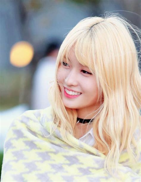 Momo💕 Twice Blonde Hair Kpop Momo Hirai Momo