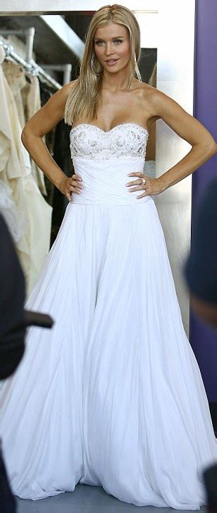 Real Housewives Joanna Krupa Hitches Up A Wedding Dress To Show Off