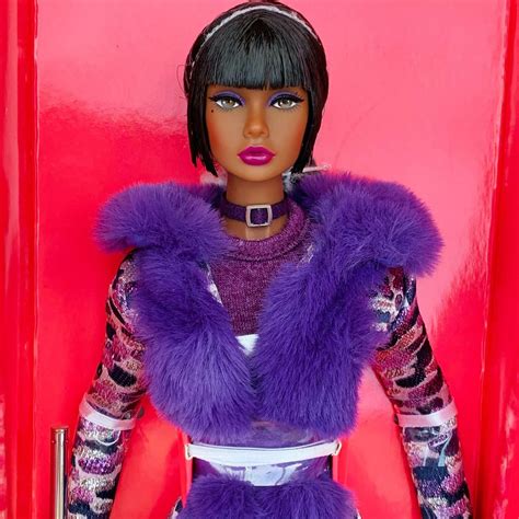 Integrity Toys Fashion Royalty Ultra Violet Poppy Parker NRFB Dressed