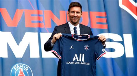 Lionel Messi Extends Contract With Psg Reports Football News The Indian Express
