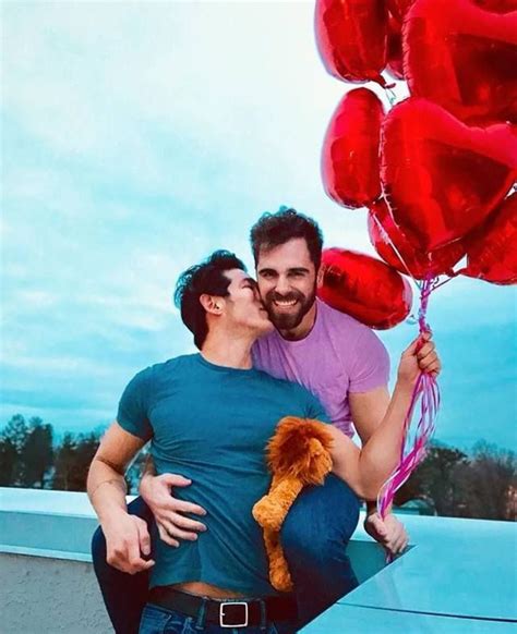 Cute Gay Couples Couples In Love Gay Mignon Gay Lindo Men Kissing Lgbt Love Same Sex
