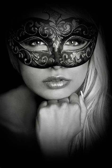 Beautiful Girl Wearing A Masquerade Mask M Scara Feminina Baile De