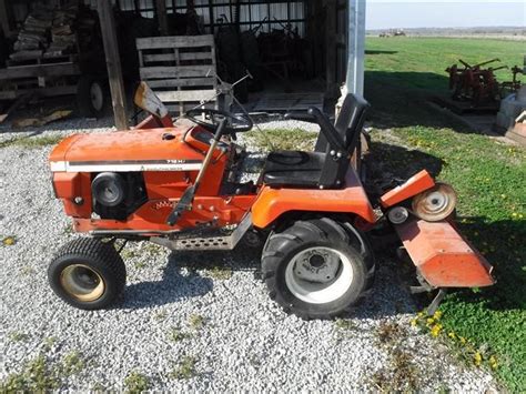 Allis Chalmers 712h Lawn Tractor Wfull Line Of