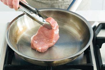 How To Pan Fry Pork Steaks