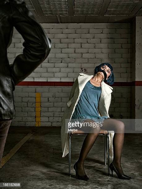 Female Torture Photos Et Images De Collection Getty Images