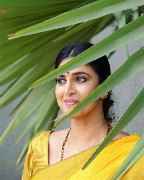 Actress Kasthuri Beautiful And Glamours Picture Beautiful And Sexy Photoshoot Photos Hd