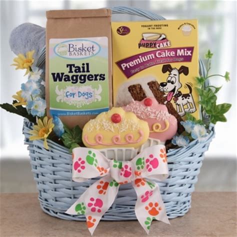 A birthday gift set of toys for when it's your pup's birthday. Dog Birthday Gift Baskets: Full of Delicious Treats