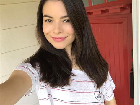 Born may 14, 1993 la, california. Miranda Cosgrove | Miranda cosgrove, Miranda, Cute girl face