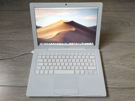 Apple Macbook White 13 Late 2007 Core2duo 2ghz Cpu 2gb Ram 80gb