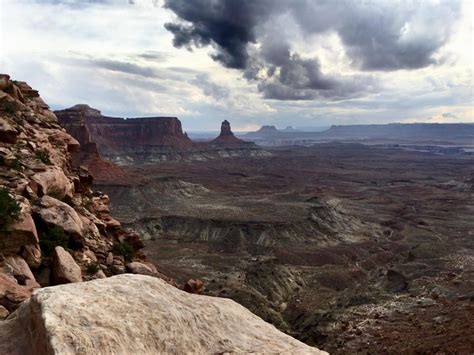 Staggering Sky Over Canyonlands National Park Utah Usa Oc 1334x750
