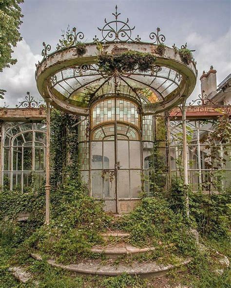 50 Of The Most Breathtaking Forgotten Places Shared In The ‘abandoned