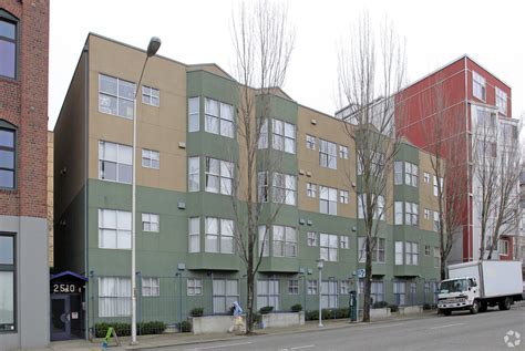 Ellis Court Apartments Apartments Seattle Wa