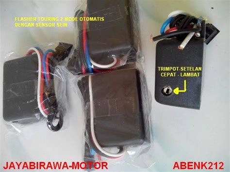 Berawal dari pertanyaan rekan kita lewat koment blog dan juga g+ yang menanyakan rangkaian skema lampu peak mixer per channel ini. DUNIA LED & HID: FLASHER HAZARD OTOMATIS